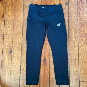 New Balance Cropped Running Leggings - Black/Small